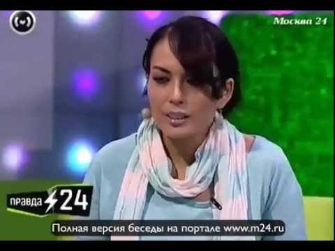Сиськи на стенде