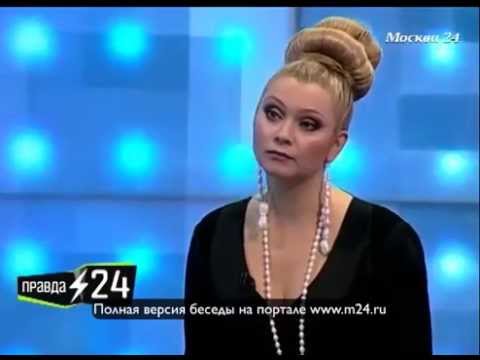 50% французов посещают маникюрш